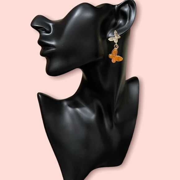 3/$25❗️Butterfly Linear Drop Earrings - Picture 1 of 2